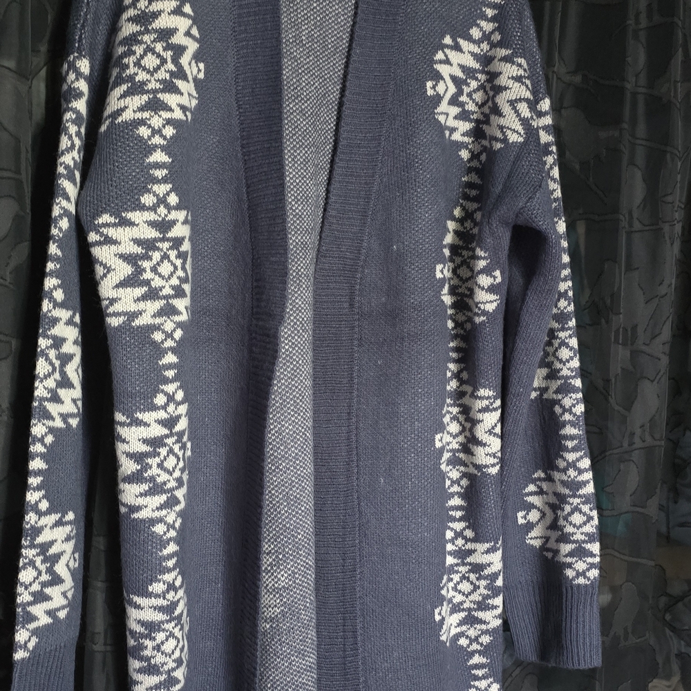 Hem & Thread Navy and Cream Geometric Open-Front Cardigan